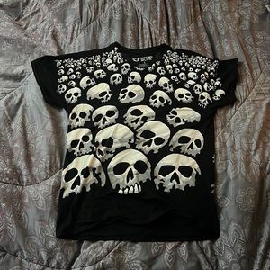 Skull pile tee